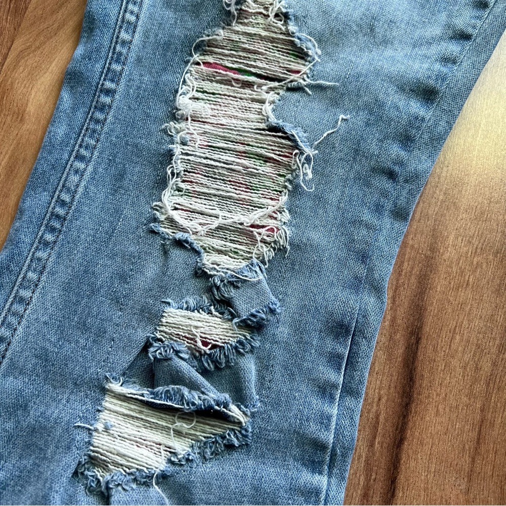 Wrangler Sky Blue Distressed Straight Jeans - Picture 11 of 13